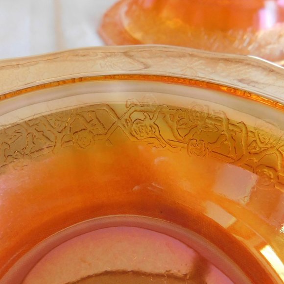 Federal Glass Normandie Bouquet Lattice Sunburst Iridescent 4 Berry Dessert Bowl - Picture 5 of 5